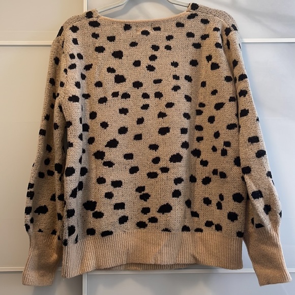 Dee Lily beige and black v- neck sweater Large - Picture 3 of 3